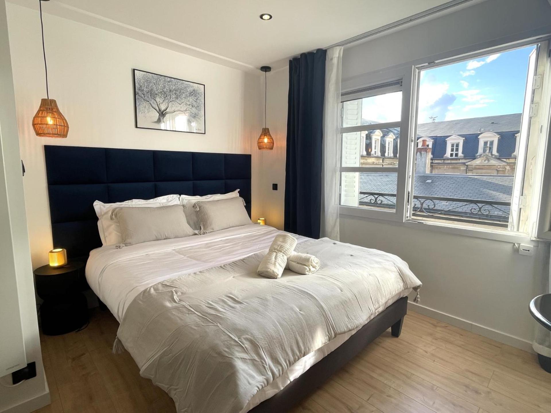 Sous Le Chene Bleu - Appartement Cosy Au Coeur De 디종 외부 사진